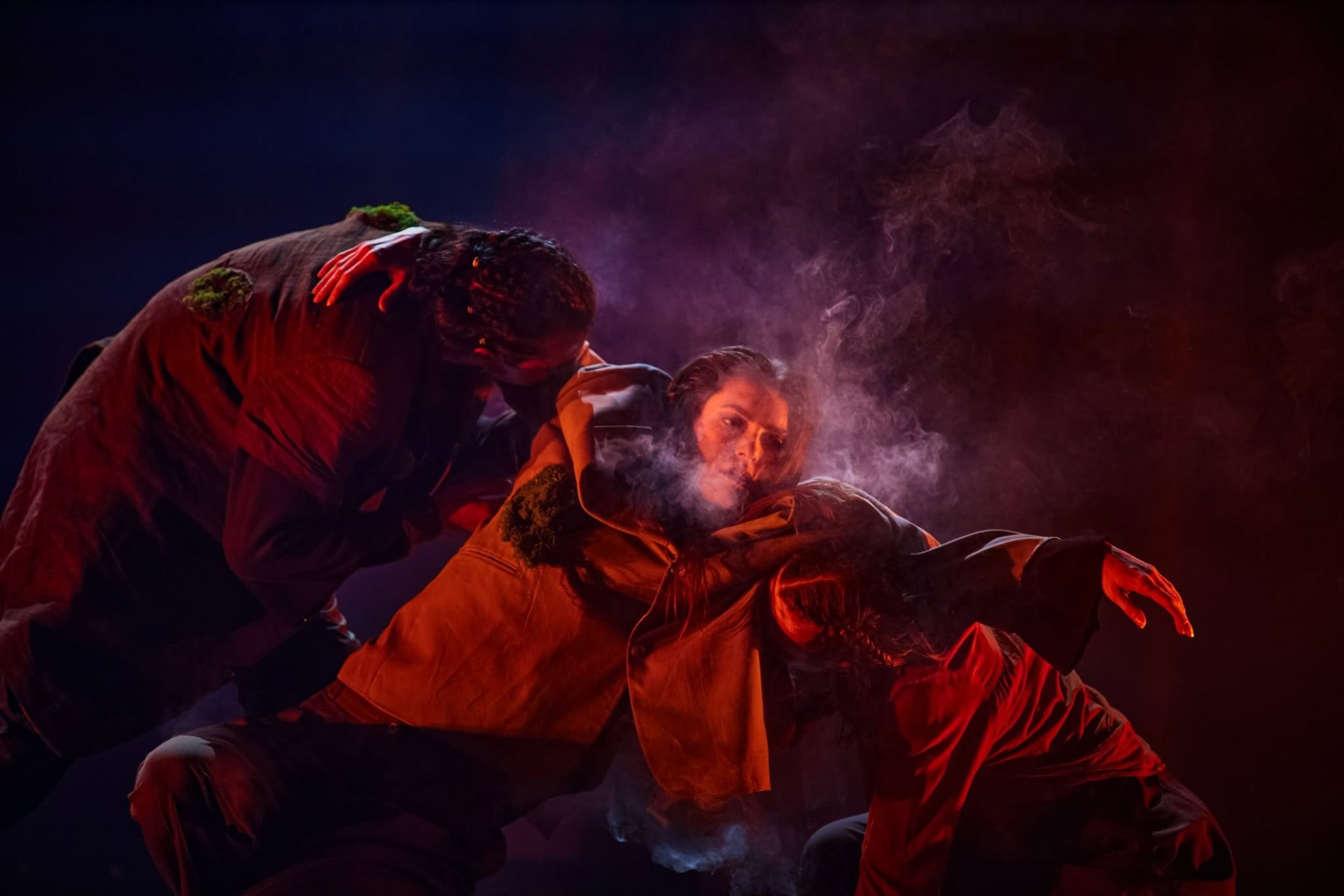 ŠIUOLAIKINIO MENO IR MADOS FESTIVALIS VIRUS’31. KAUNO ŠOKIO TEATRO „AURA“ ŠOKIO SPEKTAKLIS „ANKSTI RYTĄ…“